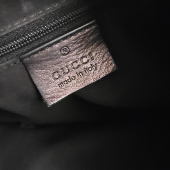 Large Patent Leather GUCCI Abbey in Amazing Condition!! - Picture 3 of 8